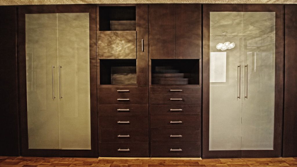 Vestidores, Vanguardia Closets & Vestidores Vanguardia Closets & Vestidores Moderne slaapkamers