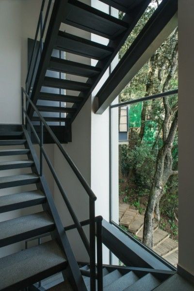 Escaleras Servicio Rhyzoma - Arquitectura y Diseño Otros espacios