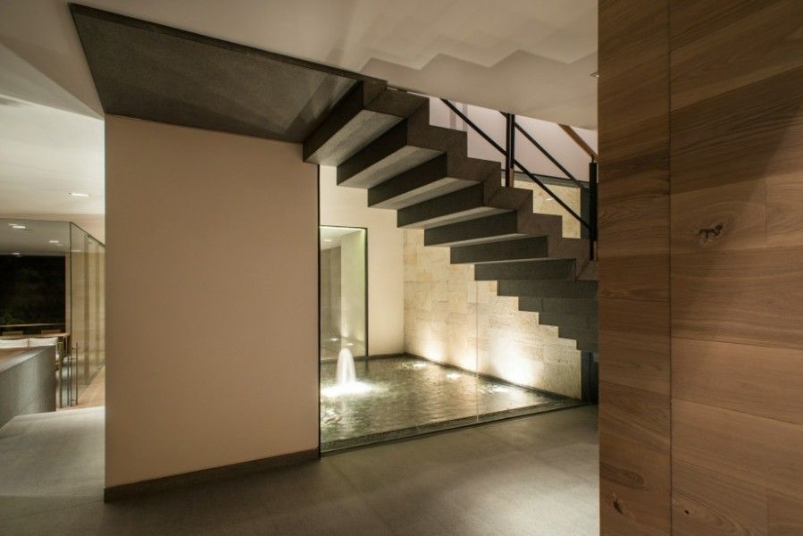 Escalera Principal Rhyzoma - Arquitectura y Diseño Otros espacios