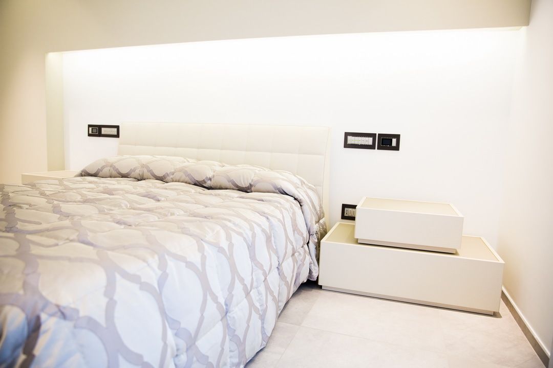 Ristrutturazione di un appartamento, Geom. Stefano Feliziani Geom. Stefano Feliziani Modern style bedroom