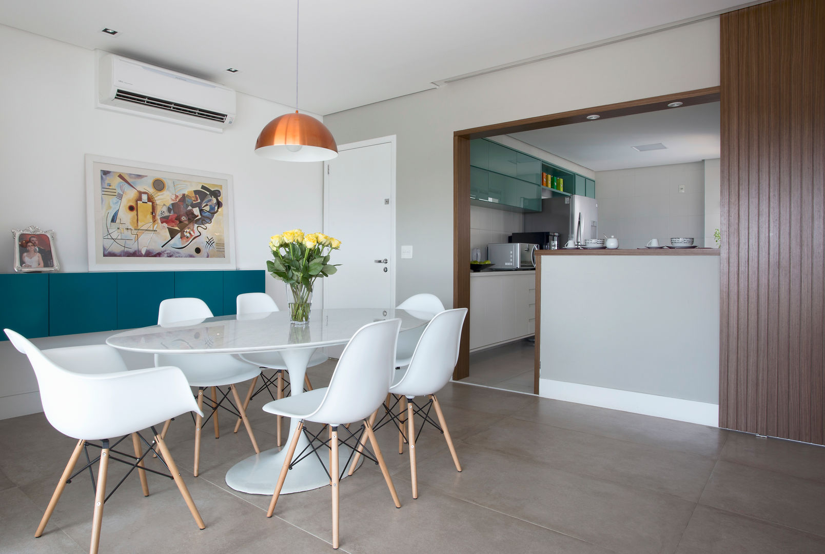 APARTAMENTO MOFARREJ, Decorare Studio de Arquitetura Decorare Studio de Arquitetura モダンデザインの ダイニング