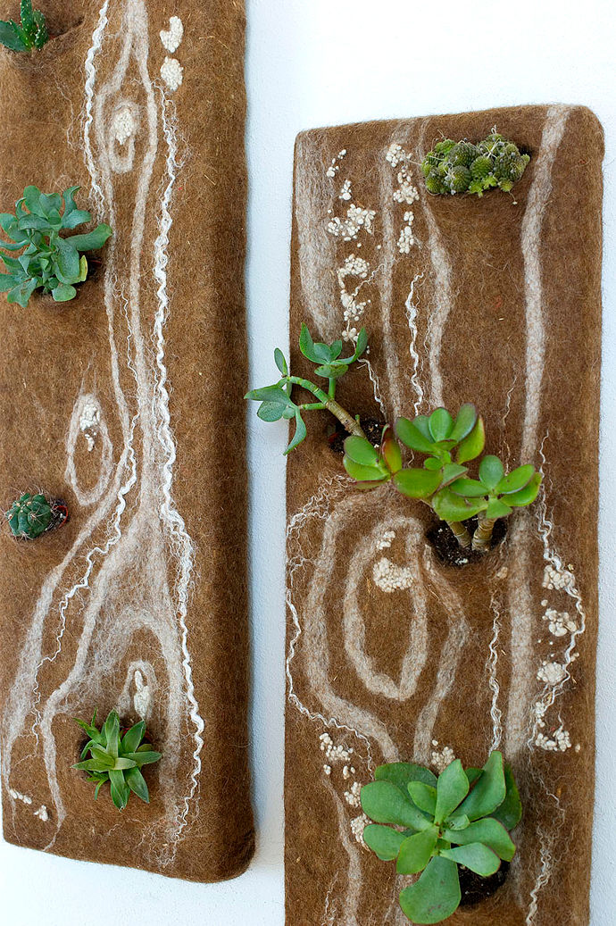 Vertical garden in felt, Judith Byberg Judith Byberg Дома в скандинавском стиле Аксессуары и декор