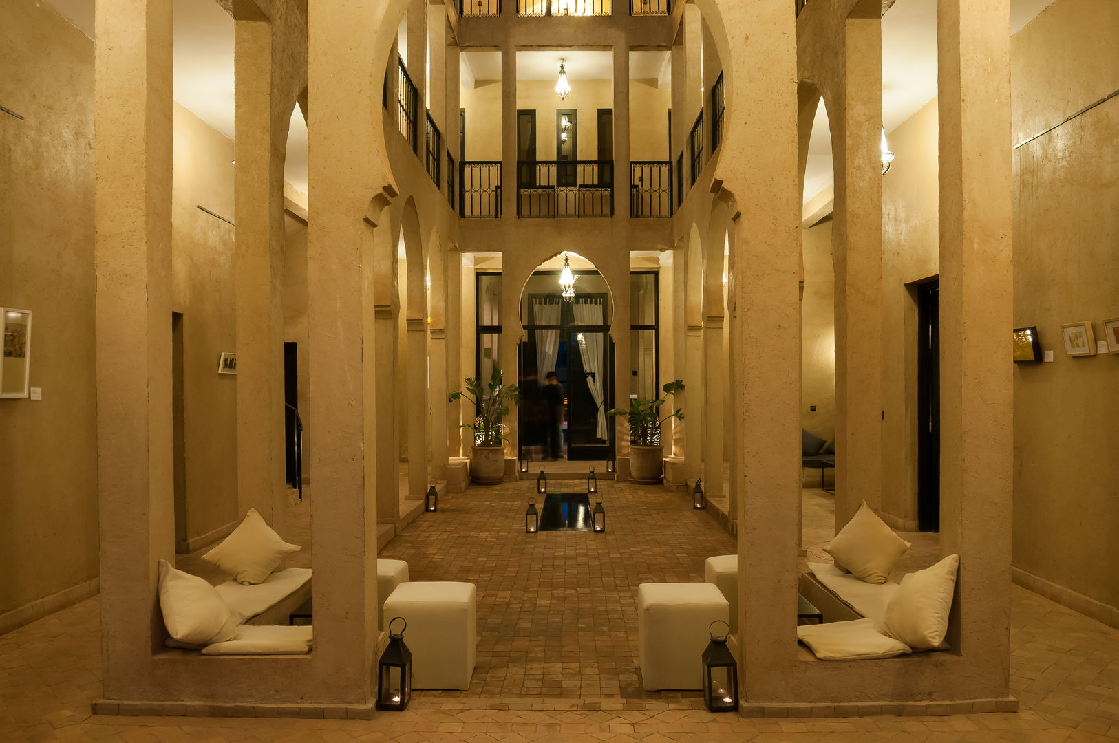 Hotel en Marruecos, Space Maker Studio Space Maker Studio Powierzchnie handlowe