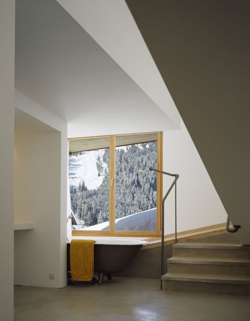 Ferienhaus in den Bündner Alpen, Drexler Architekten AG Drexler Architekten AG Espacios