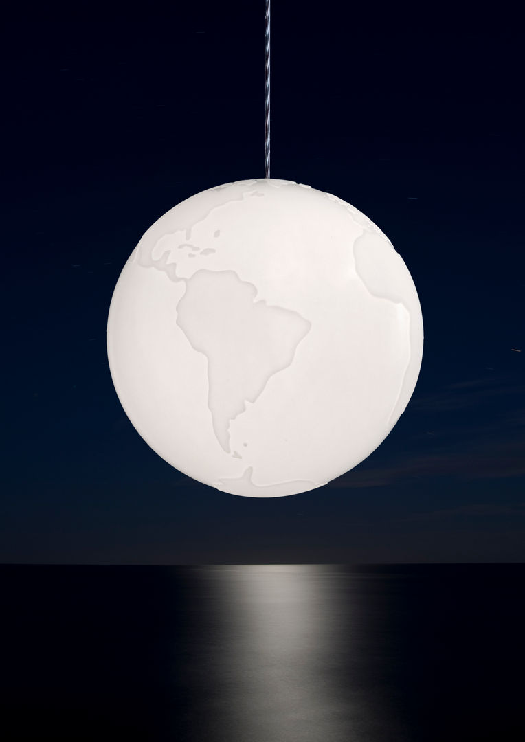 PLANET EARTH Suspension lamp, Formagenda GmbH Formagenda GmbH Quartos de criança Iluminação