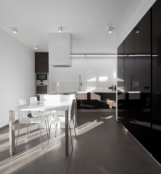 XIEIRA HOUSE II, A2+ ARQUITECTOS A2+ ARQUITECTOS 現代廚房設計點子、靈感&圖片