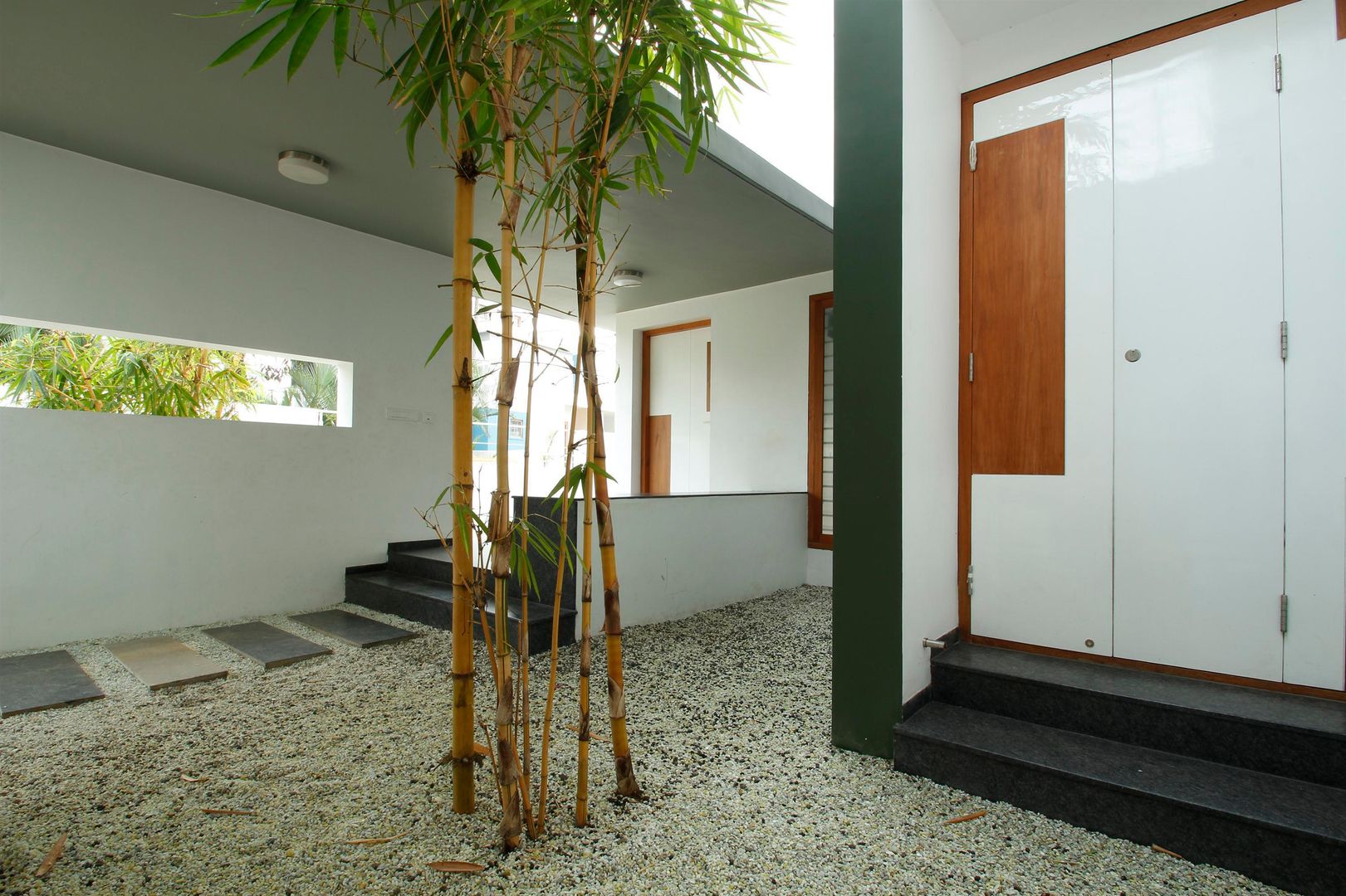 Residence for the Unknown Client-06, LIJO.RENY.architects LIJO.RENY.architects Ruangan