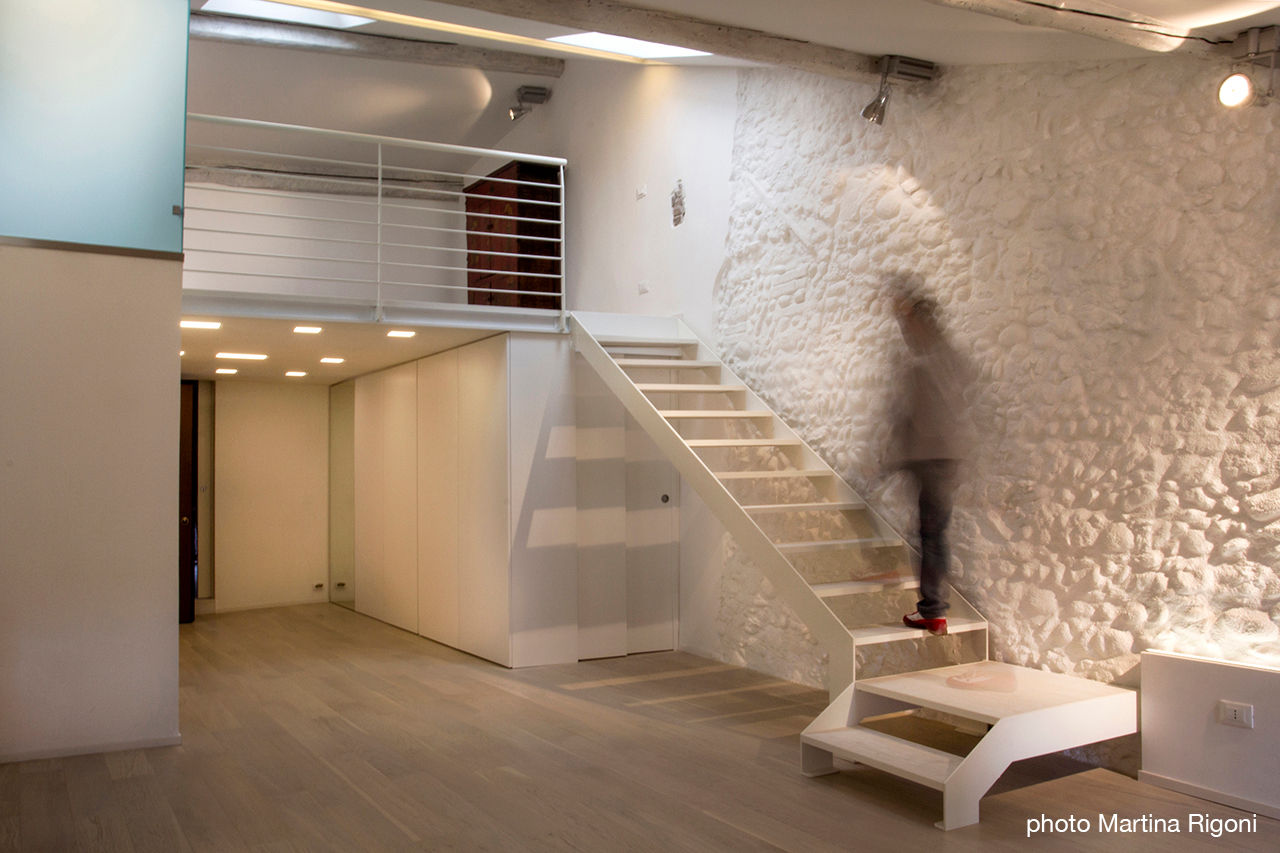 01_appartamento a Verona, moovdesign moovdesign Minimalist house