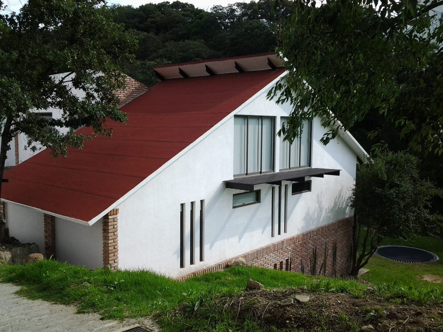 Estilo Ingles Campirano CESAR MONCADA SALAZAR (L2M ARQUITECTOS S DE RL DE CV) Casas de estilo rústico