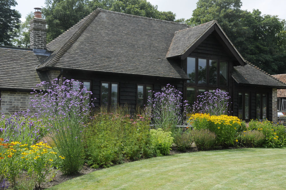 Surrey contemporary country garden, Arthur Road Landscapes Arthur Road Landscapes Taman Modern