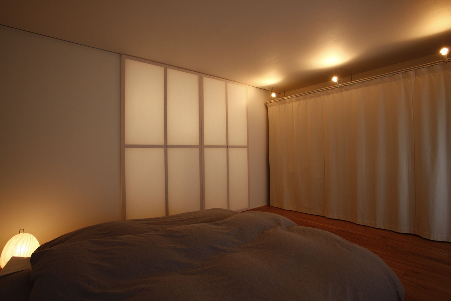 都島のマンションリフォーム, ニュートラル建築設計事務所 ニュートラル建築設計事務所 Minimalist bedroom