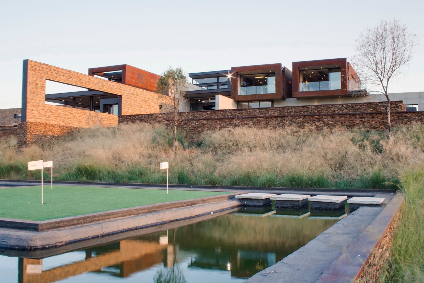 House Boz , Nico Van Der Meulen Architects Nico Van Der Meulen Architects Casas modernas