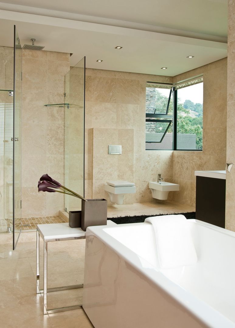 House Lam , Nico Van Der Meulen Architects Nico Van Der Meulen Architects Modern style bathrooms