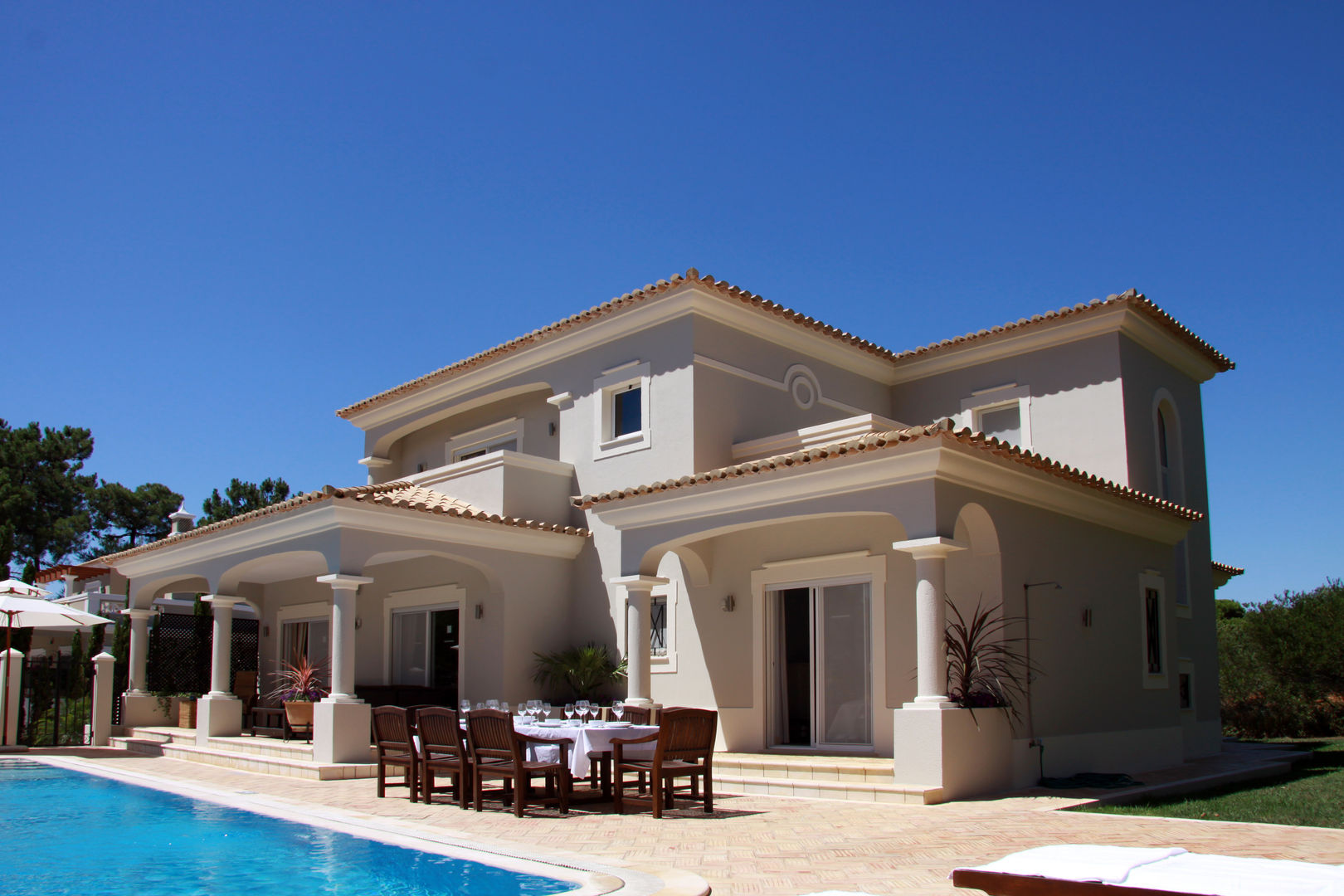 Villa Exterior, Propaint Lda Propaint Lda الغرف