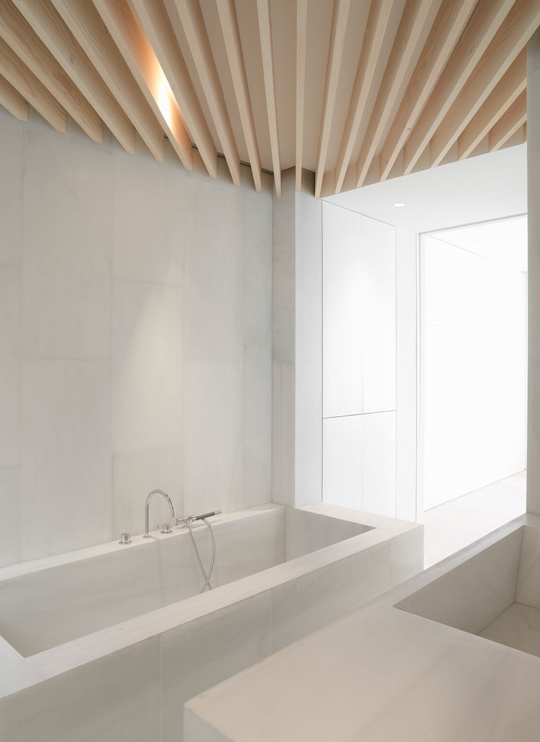 Casa Orfila, Schneider Colao design Schneider Colao design Modern bathroom