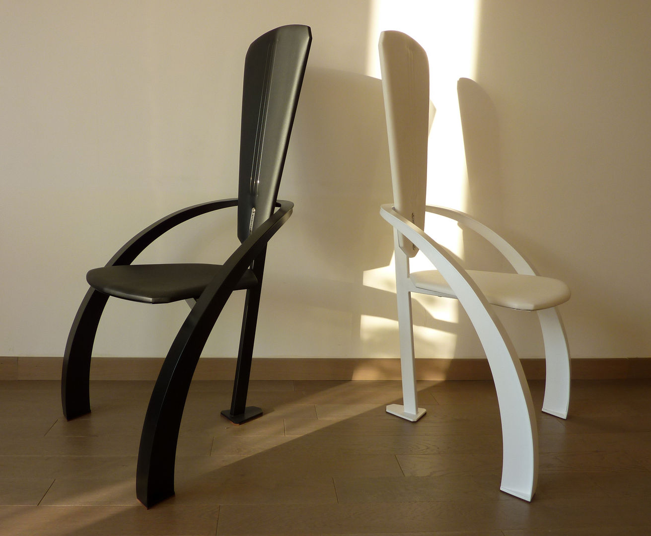 homify 现代客厅設計點子、靈感 & 圖片 凳子與椅子
