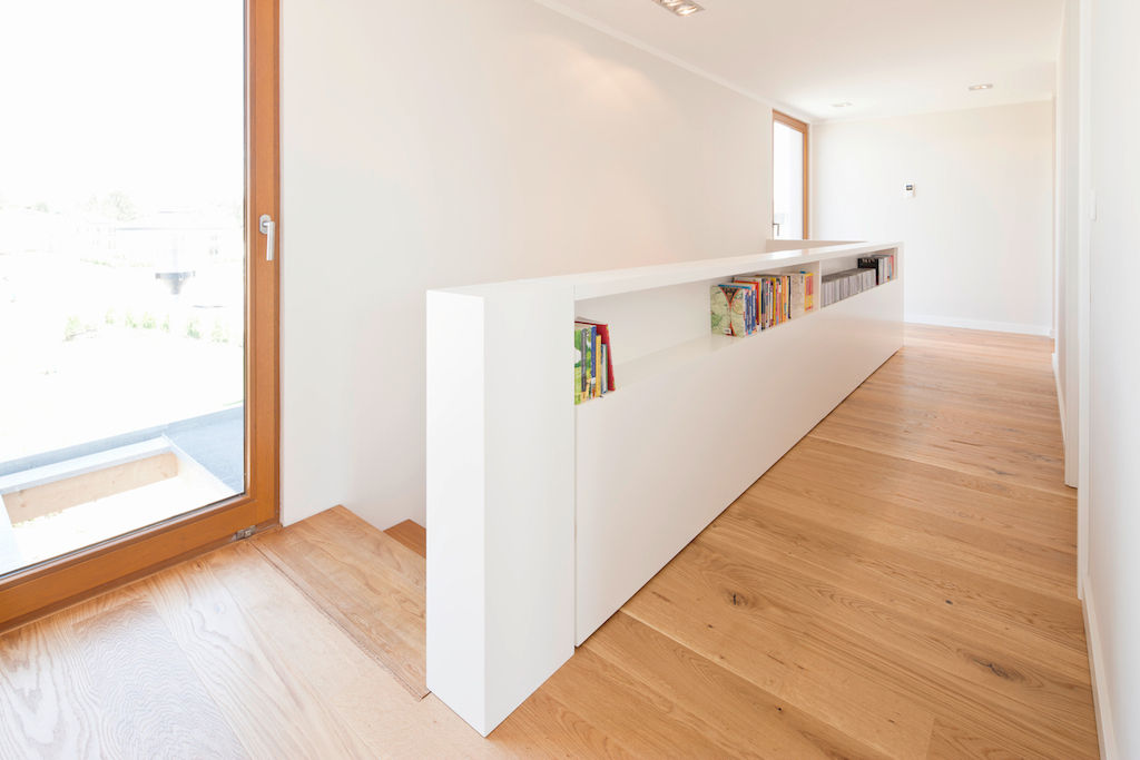 'Haus 4K' - Einfamilien-Wohnhaus , in_design architektur in_design architektur モダンな 壁&床