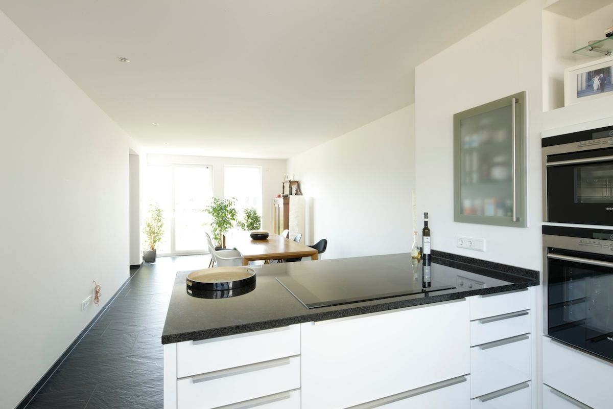 'Haus 3L' - Reihenhaus , in_design architektur in_design architektur Rumah Minimalis