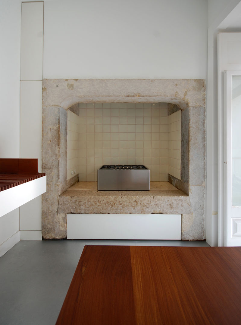Apartamento Pedras Negras (2012), pedro pacheco arquitectos pedro pacheco arquitectos Кухня в стиле минимализм