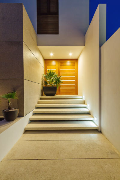 Casa JLM, Enrique Cabrera Arquitecto Enrique Cabrera Arquitecto Minimalist corridor, hallway & stairs
