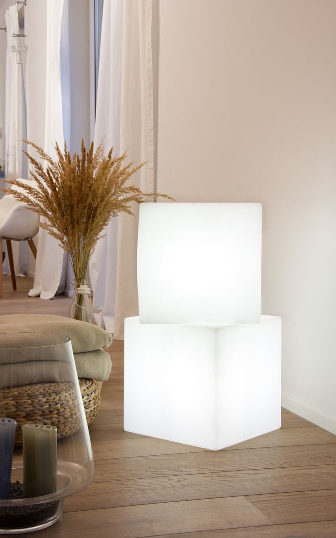 Shining Cube, 8 seasons design GmbH 8 seasons design GmbH Vườn phong cách hiện đại Lighting