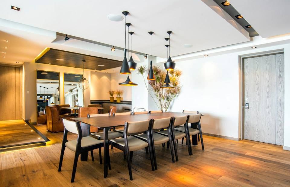 Veramonte I, Sobrado + Ugalde Arquitectos Sobrado + Ugalde Arquitectos Eclectic style dining room