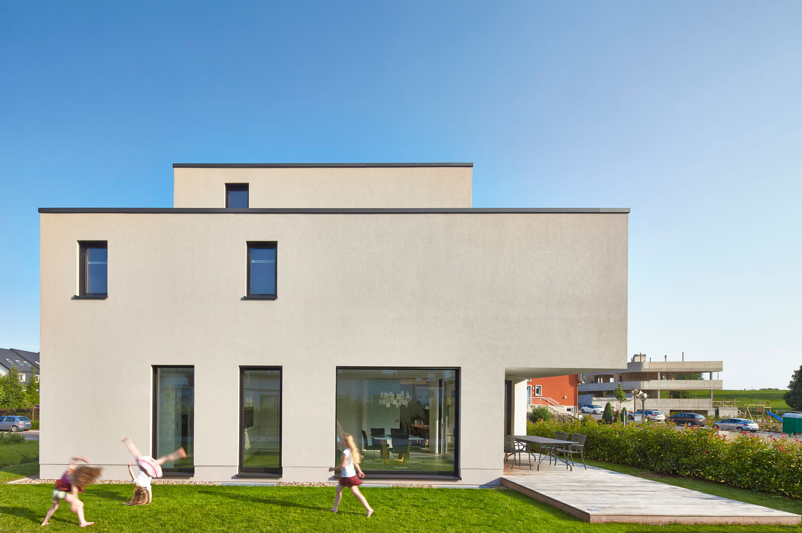 Einfamilienhaus in Niedrigenergiebauweise, Bruck + Weckerle Architekten Bruck + Weckerle Architekten Maisons modernes