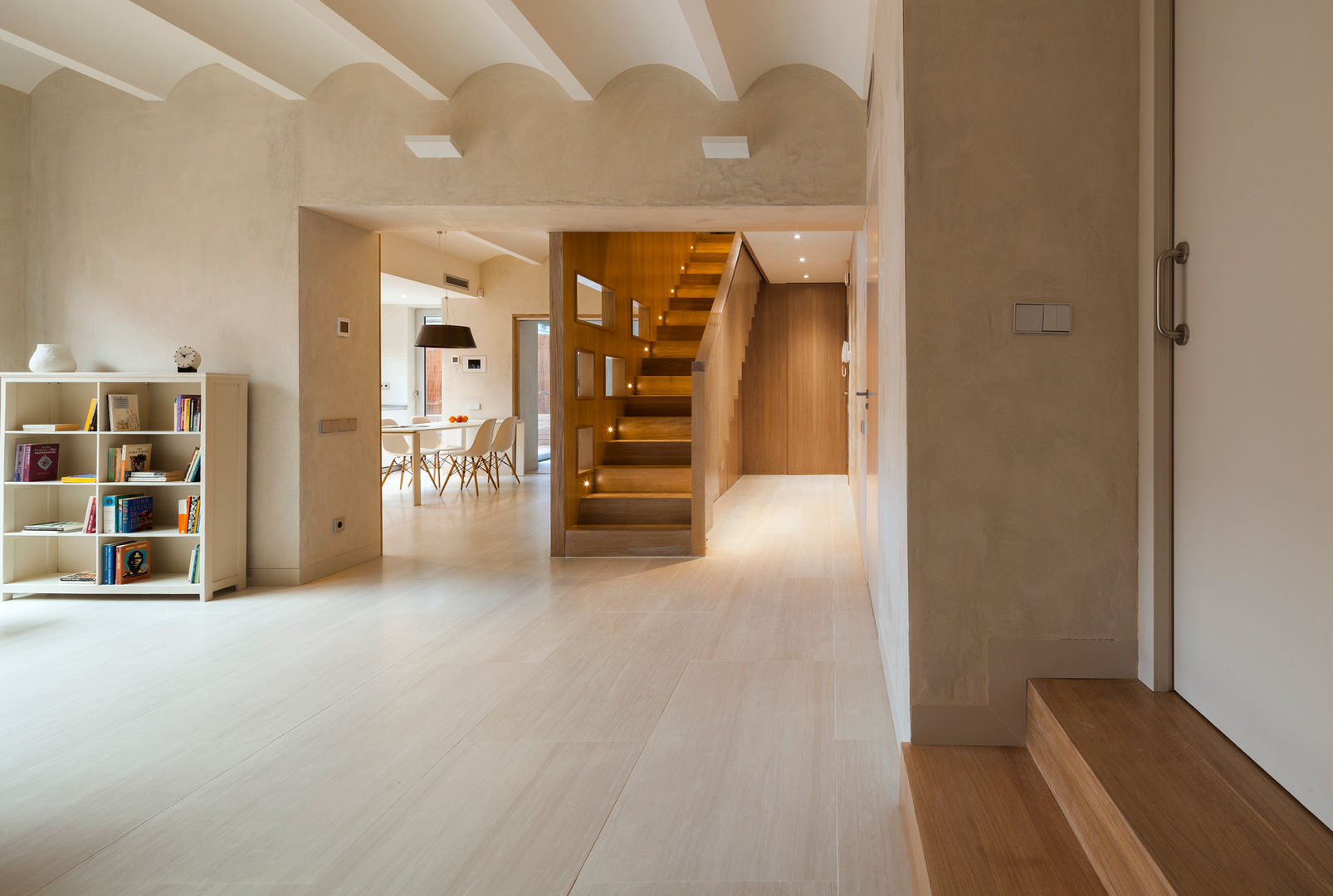 Duplex in Gràcia, ZEST Architecture ZEST Architecture ห้องนั่งเล่น