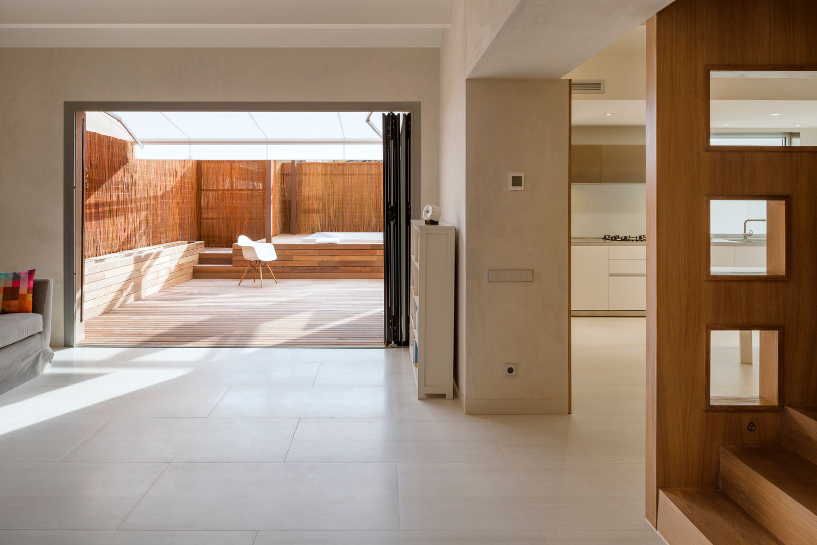 Duplex in Gràcia, ZEST Architecture ZEST Architecture Modern living room