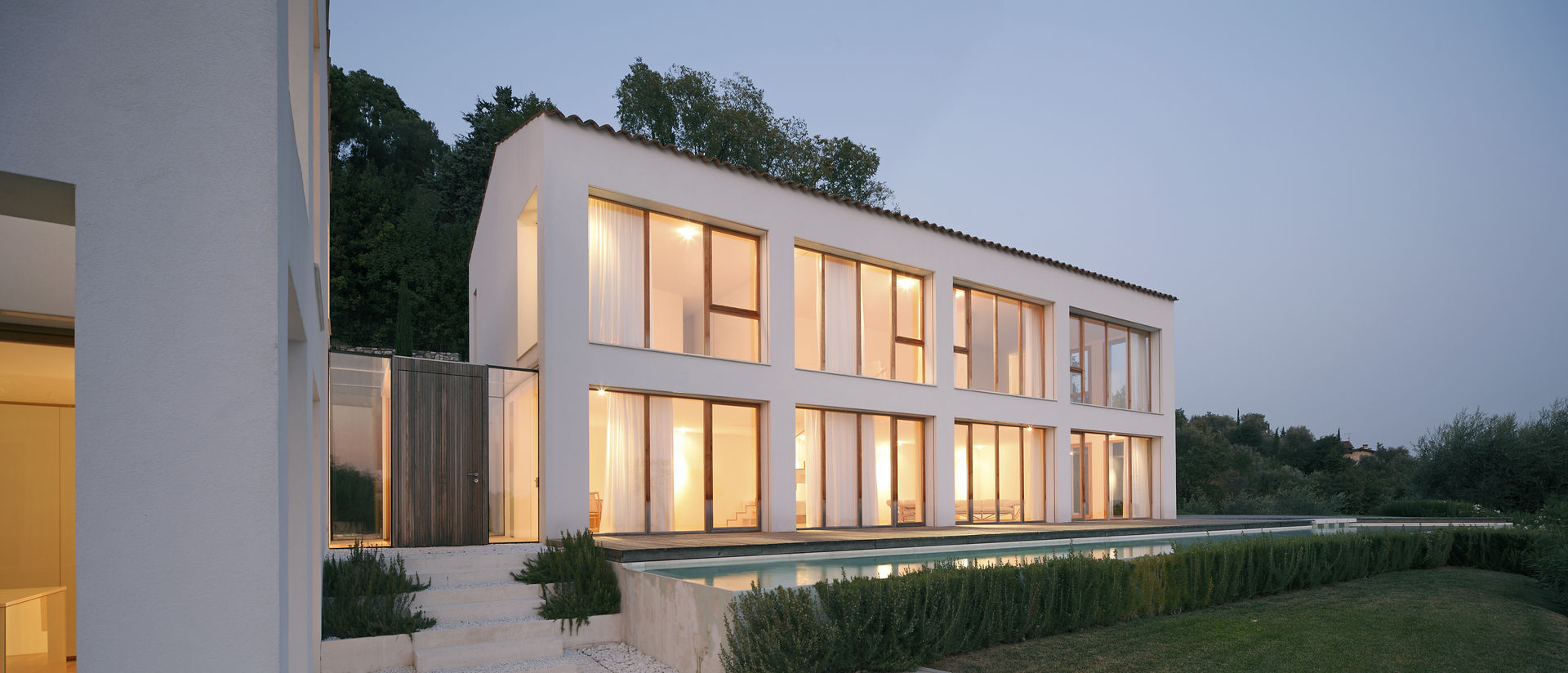 CASA OLEARIA PAIGLE . LAGO DI GARDA, brandl architekten . bda brandl architekten . bda 미니멀리스트 주택