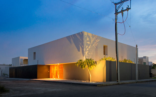 Montebello 332, Jorge Bolio Arquitectura Jorge Bolio Arquitectura Maisons modernes