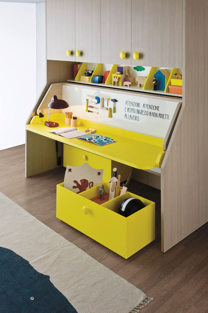 homify Nursery/kid’s room Desks & chairs