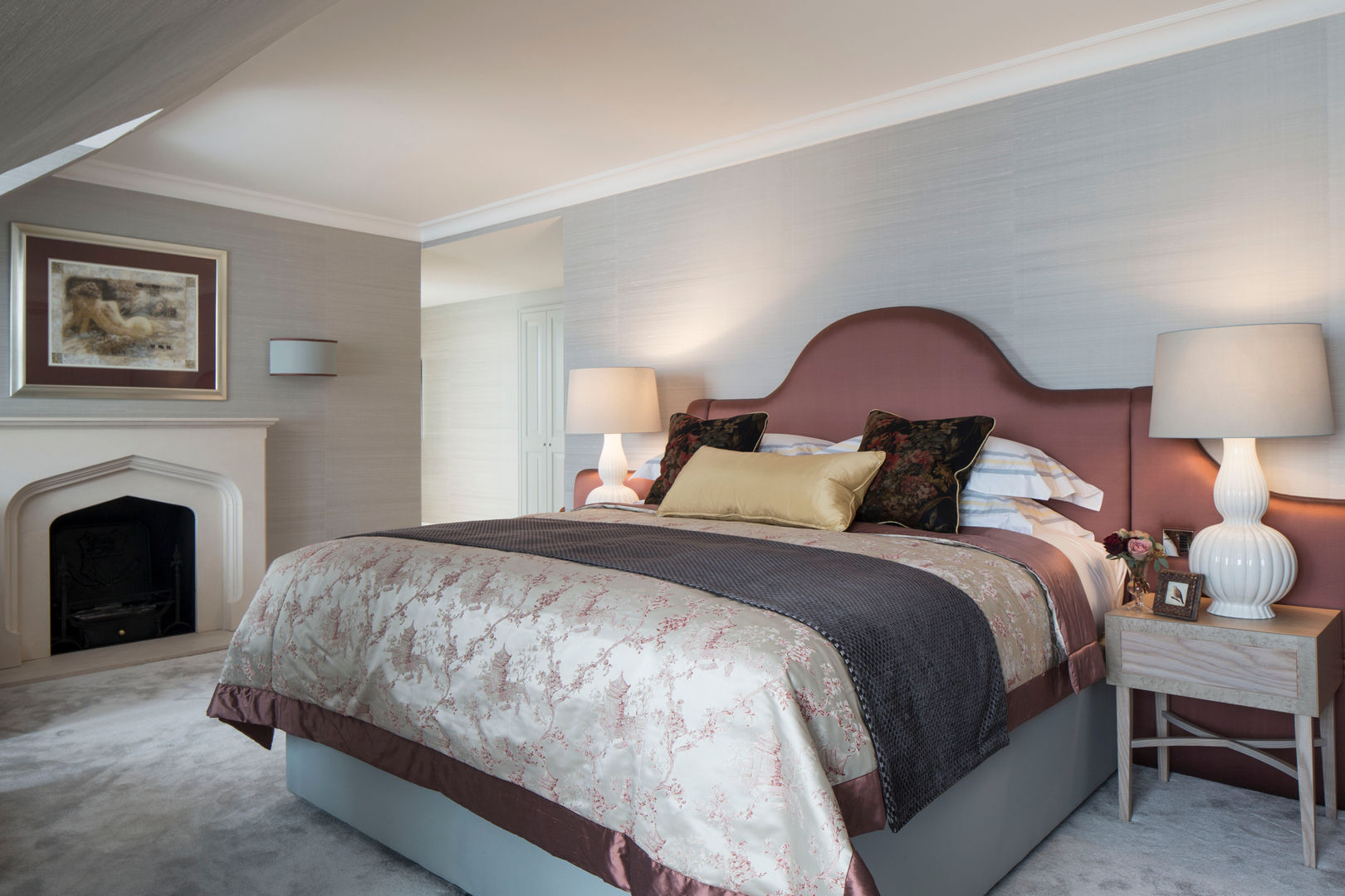 Master Bedroom Roselind Wilson Design ห้องนอน bedroom,bedside table,cushions,carpet,painted wall,contemporary bedroom