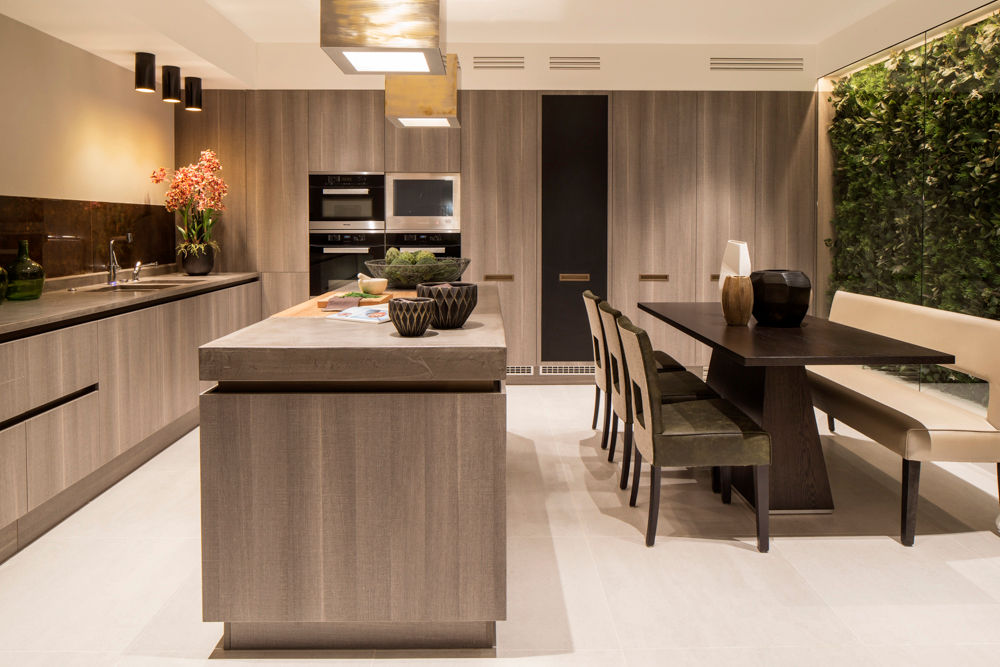 Eaton Mews North - Kitchen Roselind Wilson Design Dapur built in kitchen,lights,modern,table,dining table