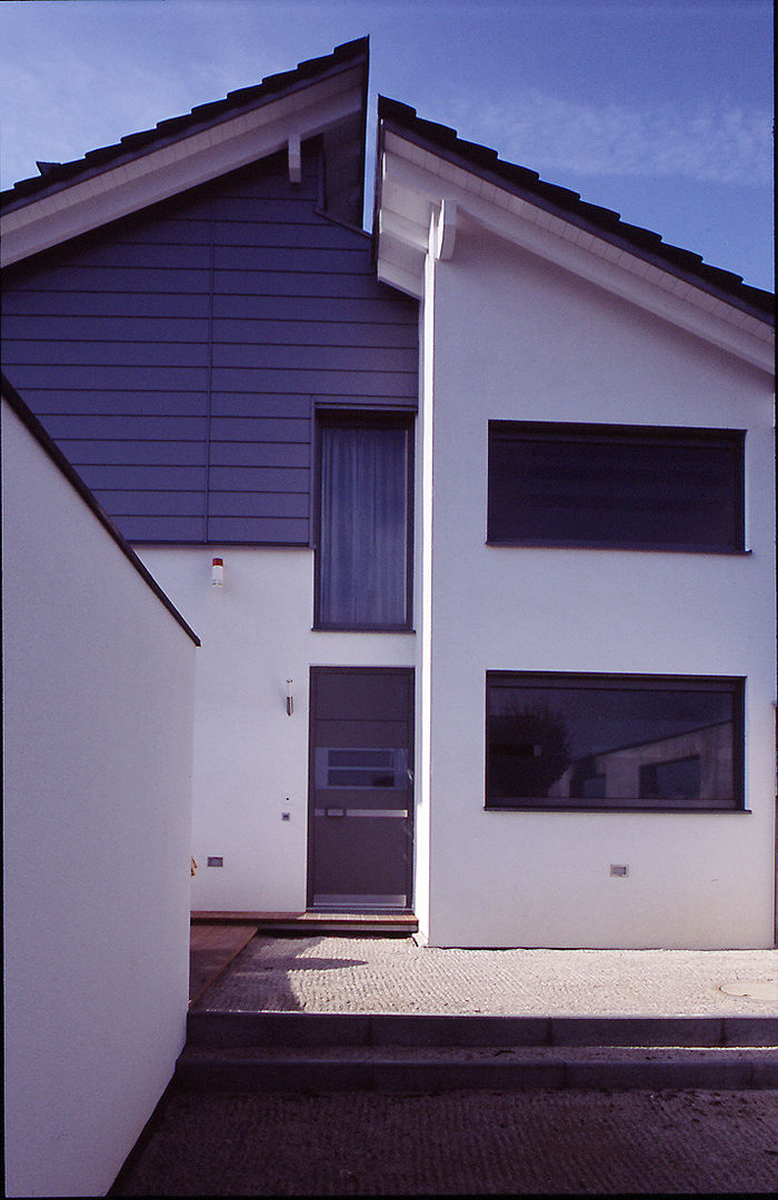 Einfamilienhaus in Allershausen, Herzog-Architektur Herzog-Architektur Modern Evler