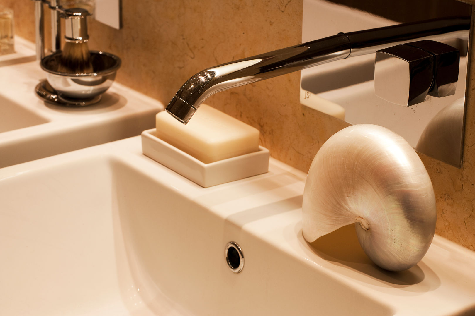 Bathroom Detail Roselind Wilson Design Rumah Klasik bathroom,sink,luxury,modern