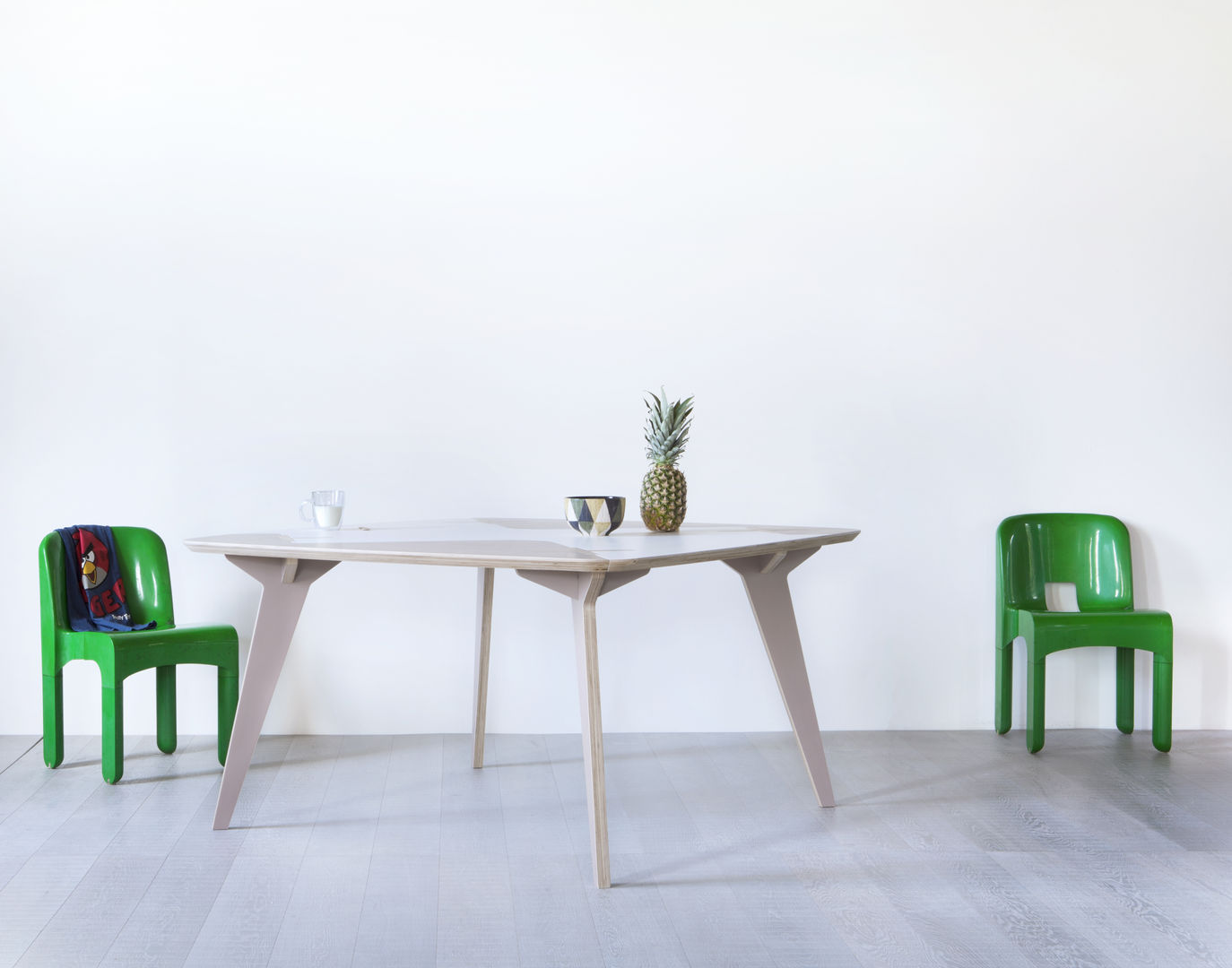 Lambro Table, Andrea Casati Design Andrea Casati Design Scandinavische eetkamers Tafels