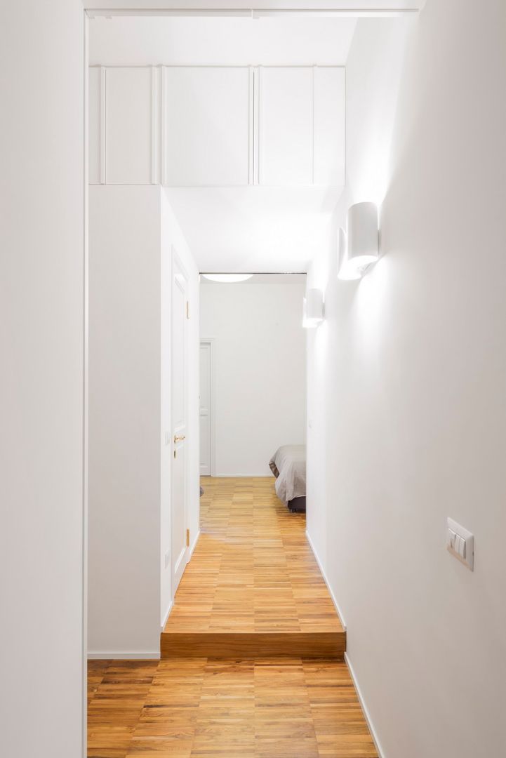 Private apartment _ LPC, cristianavannini | arc cristianavannini | arc Modern Corridor, Hallway and Staircase