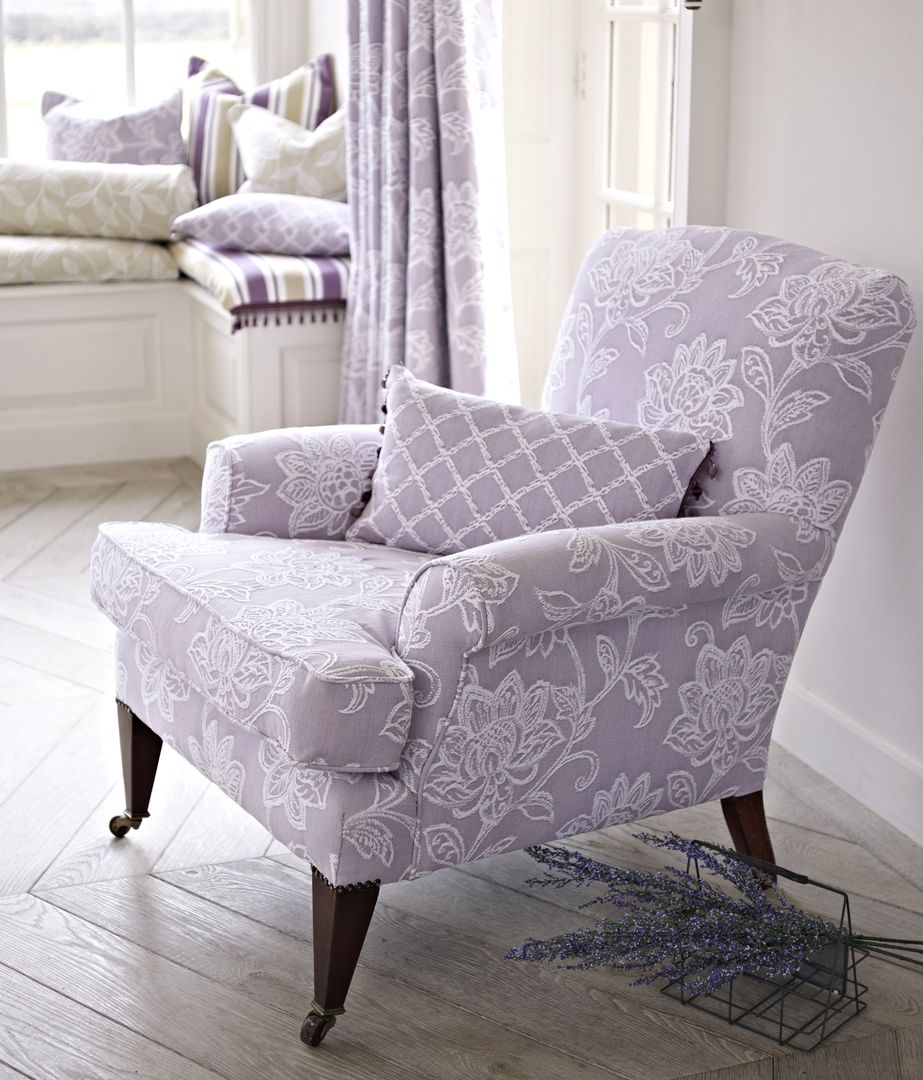 Dorchester, Prestigious Textiles Prestigious Textiles Гостиная в классическом стиле Диваны и кресла