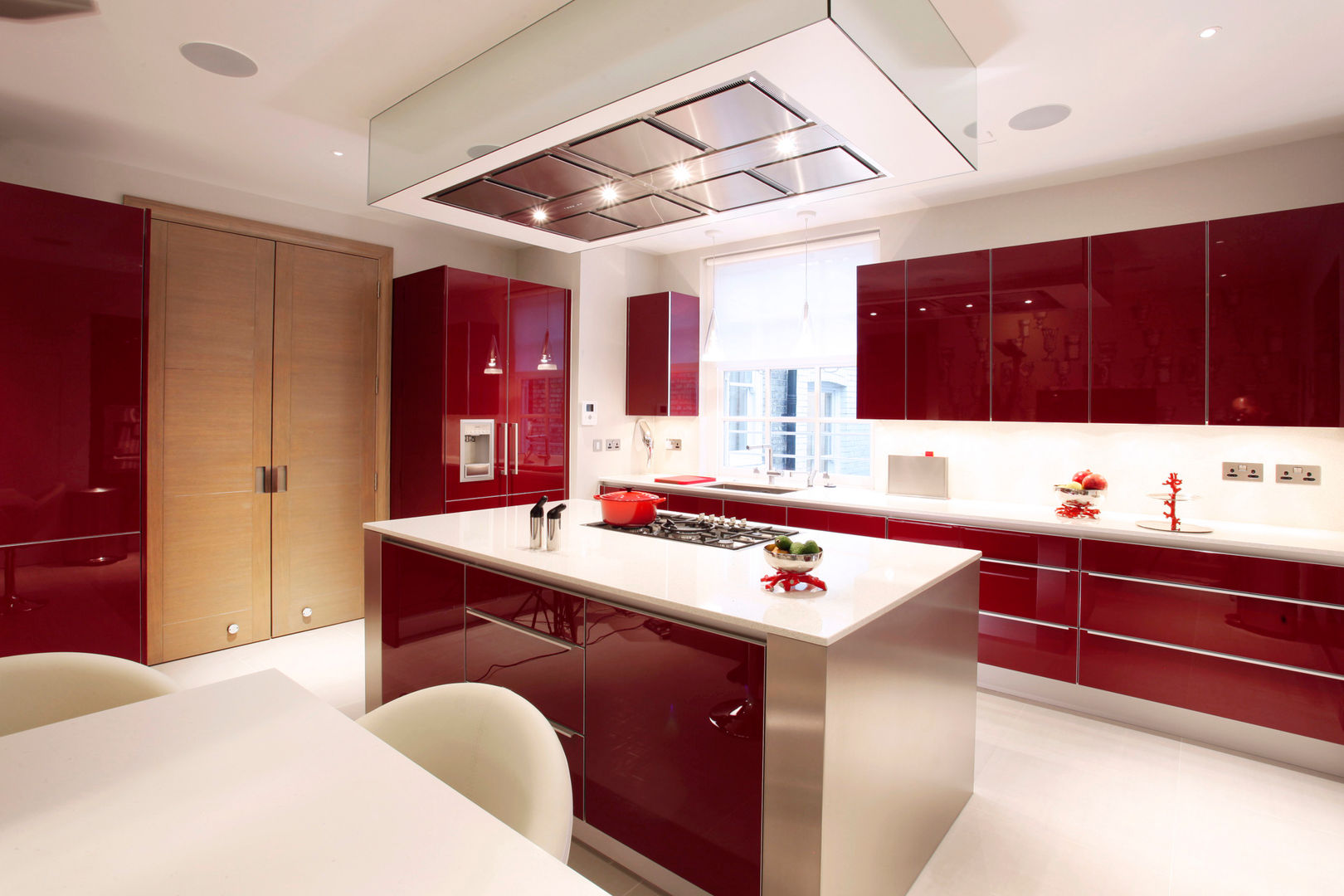 Kitchen Roselind Wilson Design 置入式廚房 red kitchen,kitchen,contemporary kitchen,kitchen island