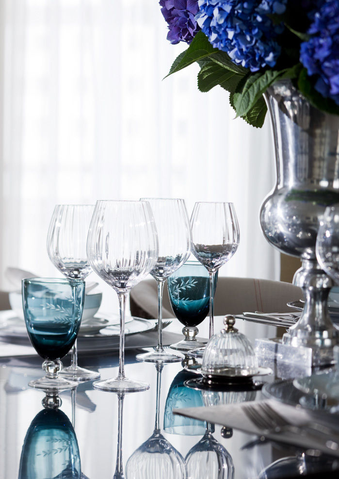 Details Roselind Wilson Design Rumah Klasik dining table,modern,luxury