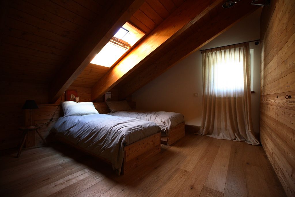 casa in montagna, studio di architettura e design seregno studio di architettura e design seregno Rustic style bedroom