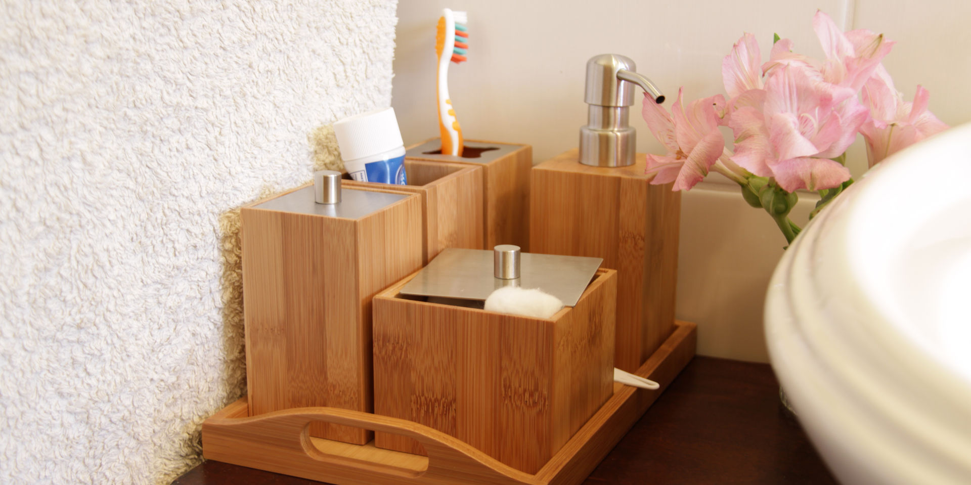 Bathroom Set Woodquail Baños de estilo asiático Textiles y accesorios