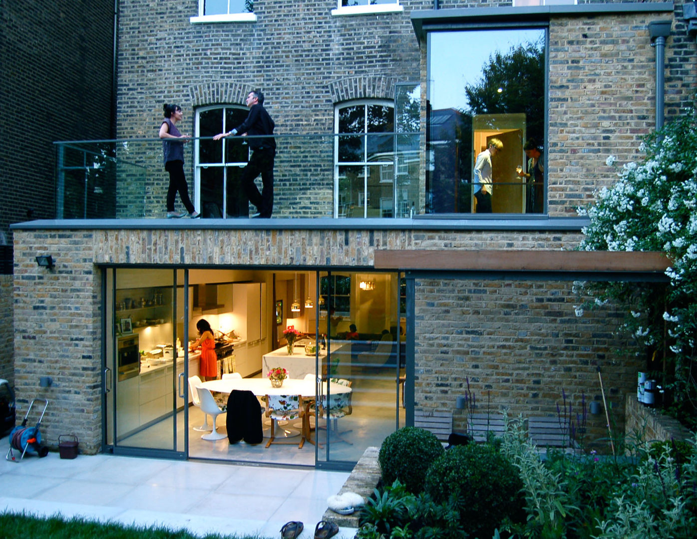 Alwyne Place, Islington, Emmett Russell Architects Emmett Russell Architects Teras: Ide desain, inspirasi & gambar