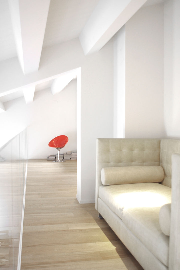 Loft G, Pinoni + Lazzarini Pinoni + Lazzarini Minimalist corridor, hallway & stairs