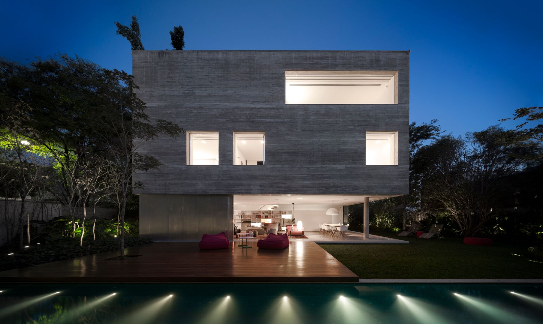 Cube House, Studio MK27 Studio MK27 Casas modernas