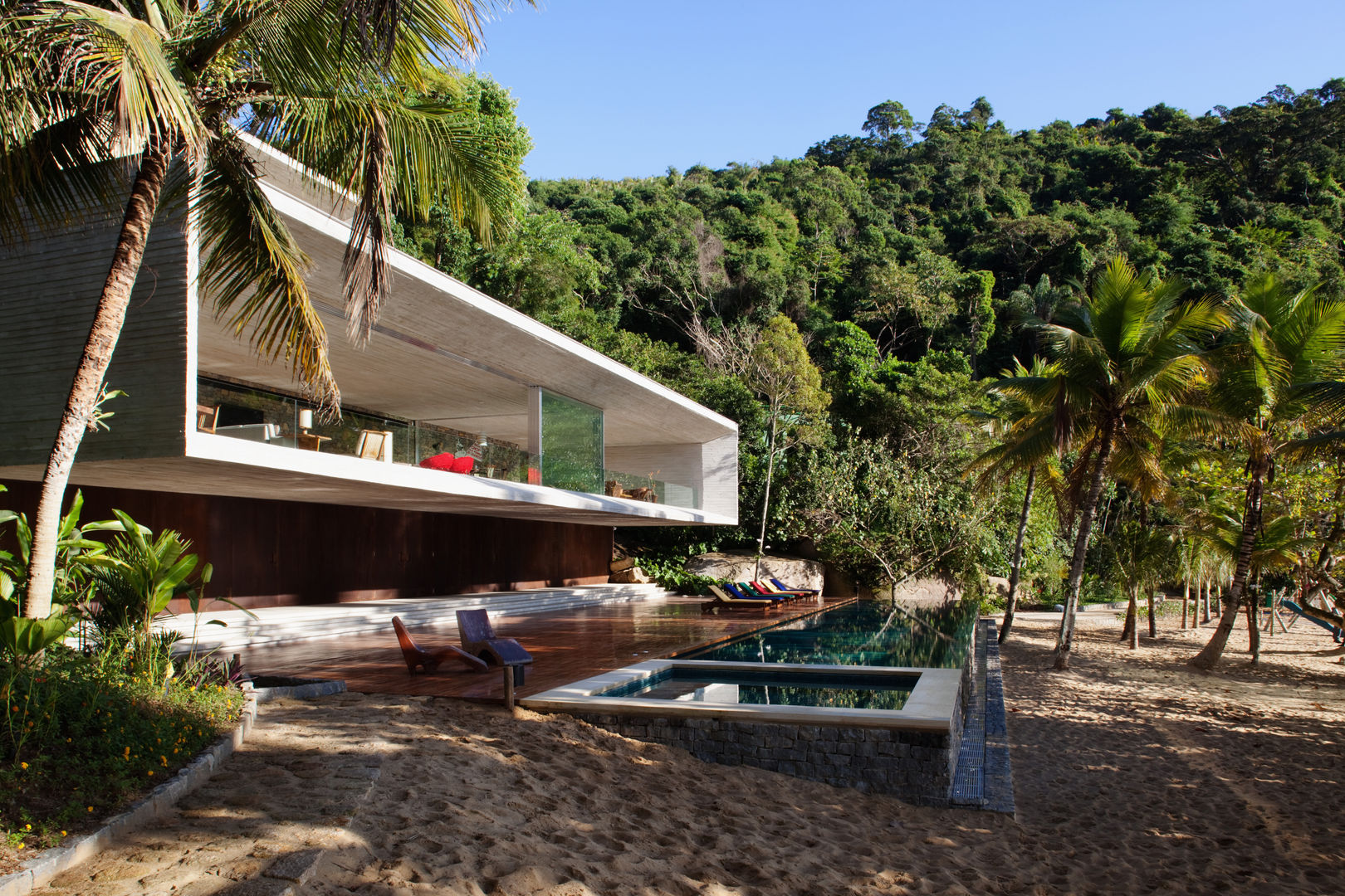 Paraty House, Studio MK27 Studio MK27 Rumah Modern