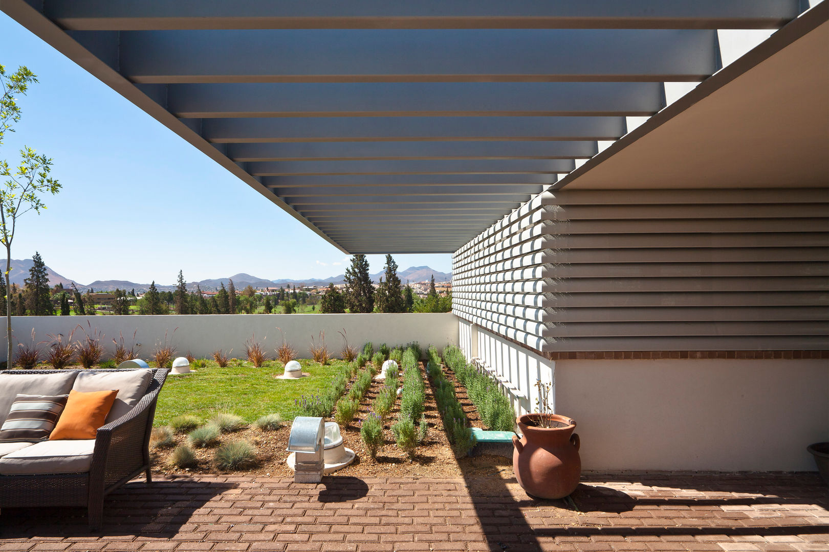 RESIDENCIA R, ARQUITECTURA EN PROCESO ARQUITECTURA EN PROCESO Modern balcony, veranda & terrace