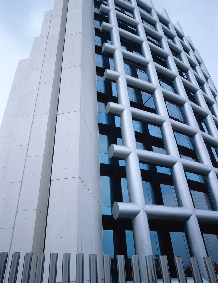 Torre Acuario, Sordo Madaleno Arquitectos Sordo Madaleno Arquitectos Espaços comerciais