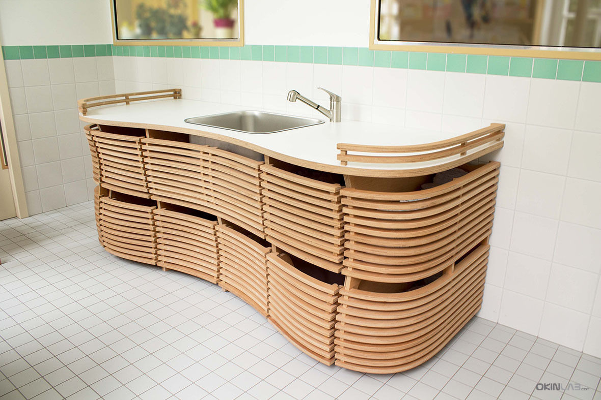 ​Mobiliar für eine Kinderkrippe , form.bar form.bar Commercial spaces Engineered Wood Transparent Schools